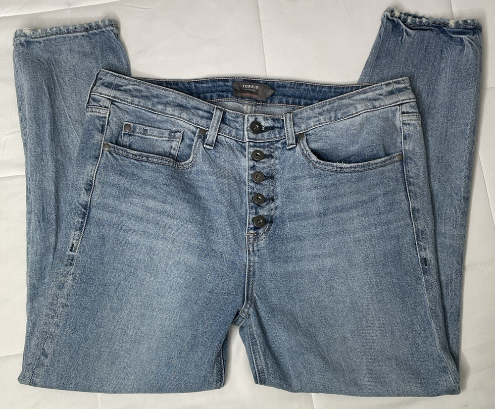 Torrid High Rise Straight Jeans 10R Light Wash Button Fly Frayed Hem